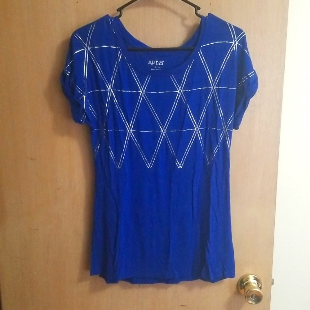 Blue and silver tee